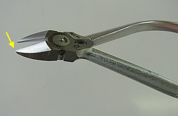 Blunt tip cutter photo